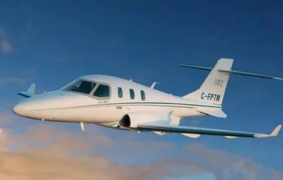  名大学生|大学生刚下飞机就被抓，只因为这个原因！该给学生补上这一课了