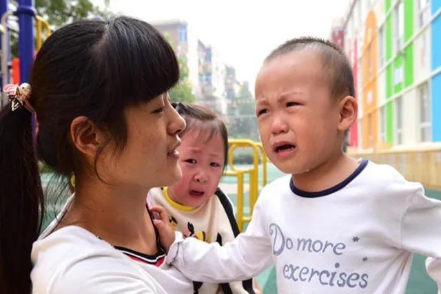 妈妈|“妈妈我不想去幼儿园”，宝宝不愿上幼儿园？没有解决不了的事儿