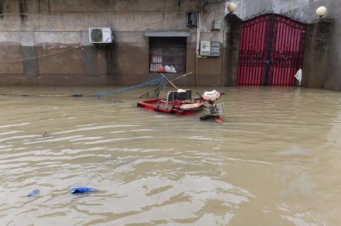  居民|组图 | “孤岛”水退后 安徽固镇部分居民开始返家