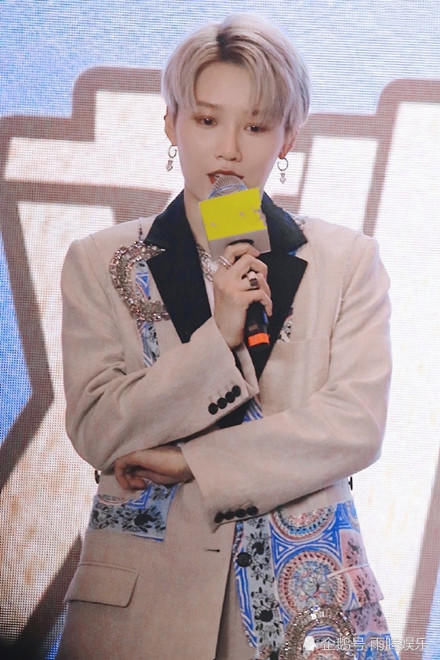  路透|THE9团综发布会路透照曝光，喻言小蛮腰超抢眼，许佳琪成最强门面担当