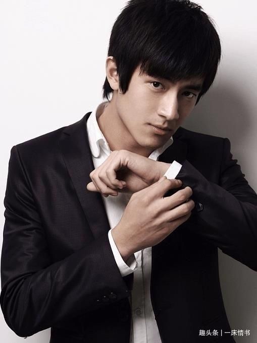  美女|林更新四天约会两位美女，换女友速度不输王思聪，为何没被骂渣男