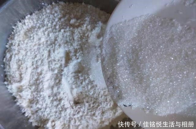 口感|无油无水健康南瓜饼,做法简单口感也不硬,家里老人点名要吃