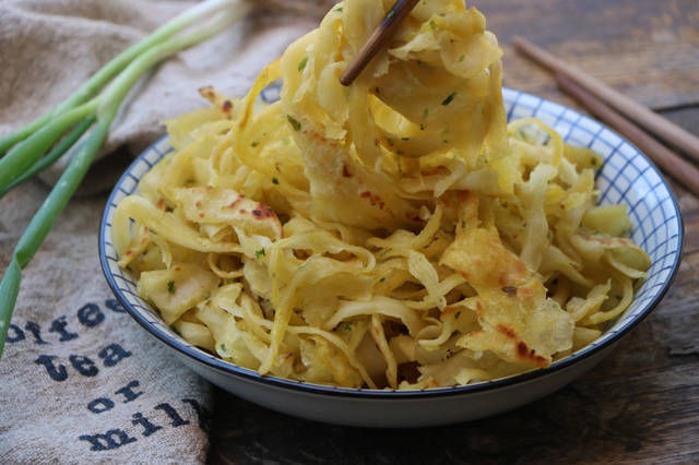 发面|夏天就馋这个饼,不发面不烫面,柔软层次多,外面要10块一斤