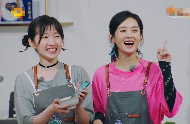  中餐厅|官方身高178的黄晓明，与187的张亮同框，真实差距一目了然