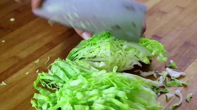  满嘴|玉米面还能这样做？没想到这么好吃，又香又脆，吃着满嘴香！