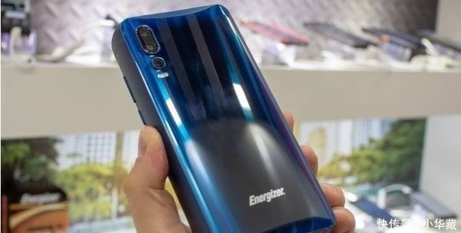  充电|电池容量18000毫安的智能机，能续航50天，充电宝可以歇业了