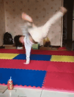 GIF|搞笑GIF:孩子,要不要考虑一下加入体操队啊