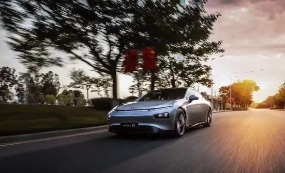  小鹏|小鹏P7，给我一个理由为它买单