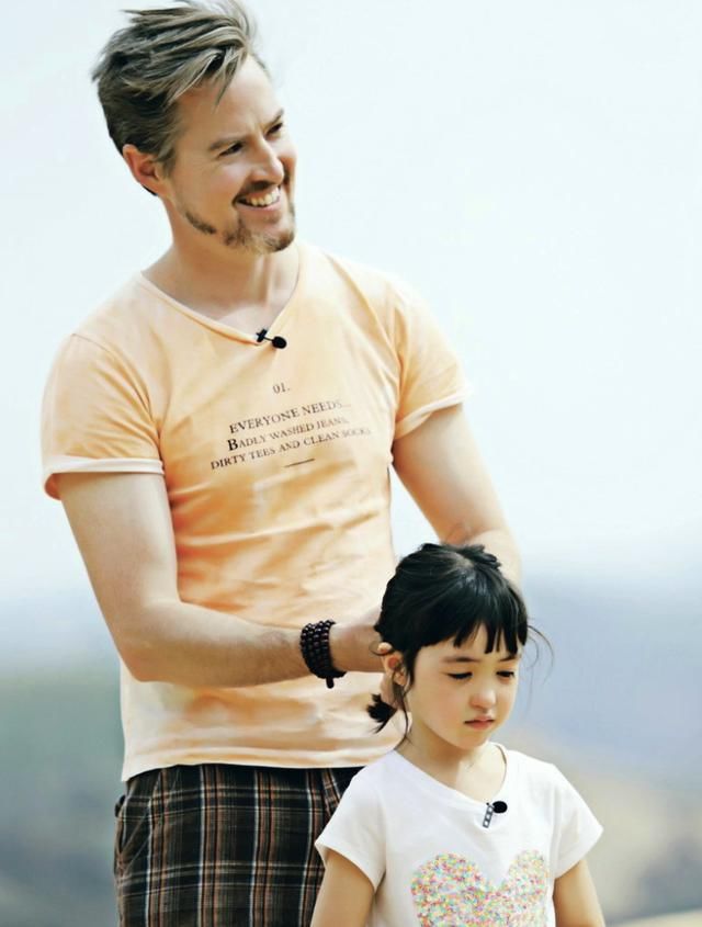  有种|有种“毁容式长大”叫《爸哪》夏天，国民萌娃变国字脸，可惜了好基因