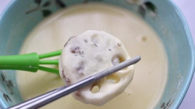  家常|入秋的莲藕最脆，家常版藕盒做法，老公1次能吃10多个