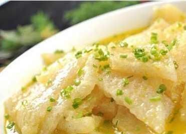 胡椒粉|油炸猪皮汤,酥炸小黄花鱼,红烧带鱼,剁椒排骨的做法