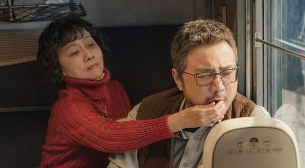 少女|14岁少女跳楼身亡的背后,暴露了社会完美主义有多苛刻