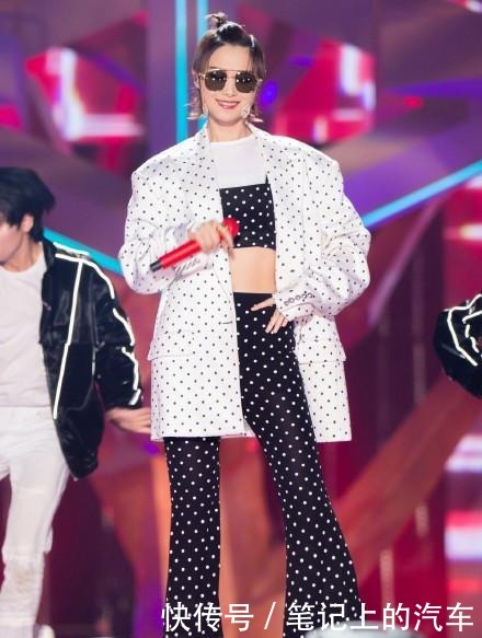 晚会|两场晚会PK,同是王炸李宇春赢了张艺兴东方卫视输得不冤枉