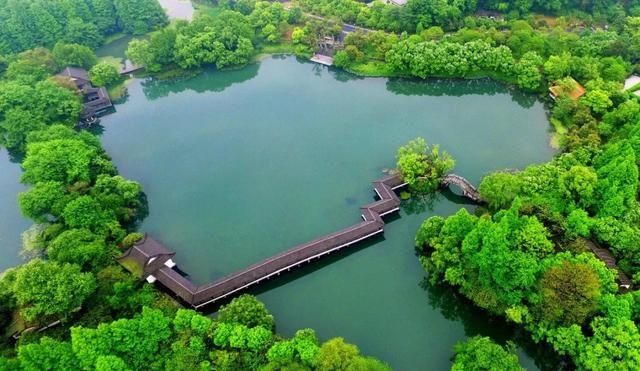  宝石山|0.5个亭子长啥样？这个夏天，西湖边这些地方不去会遗憾！