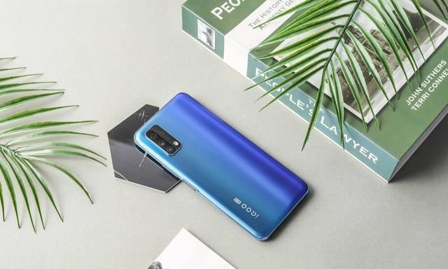  Hz|心动价2298元，120Hz+5000mAh+256GB，性价比最高的5G中端机