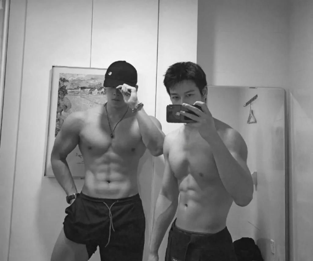  运动|33个肌肉帅哥争做“1”，你确定这不是专做给gay看的节目吗？