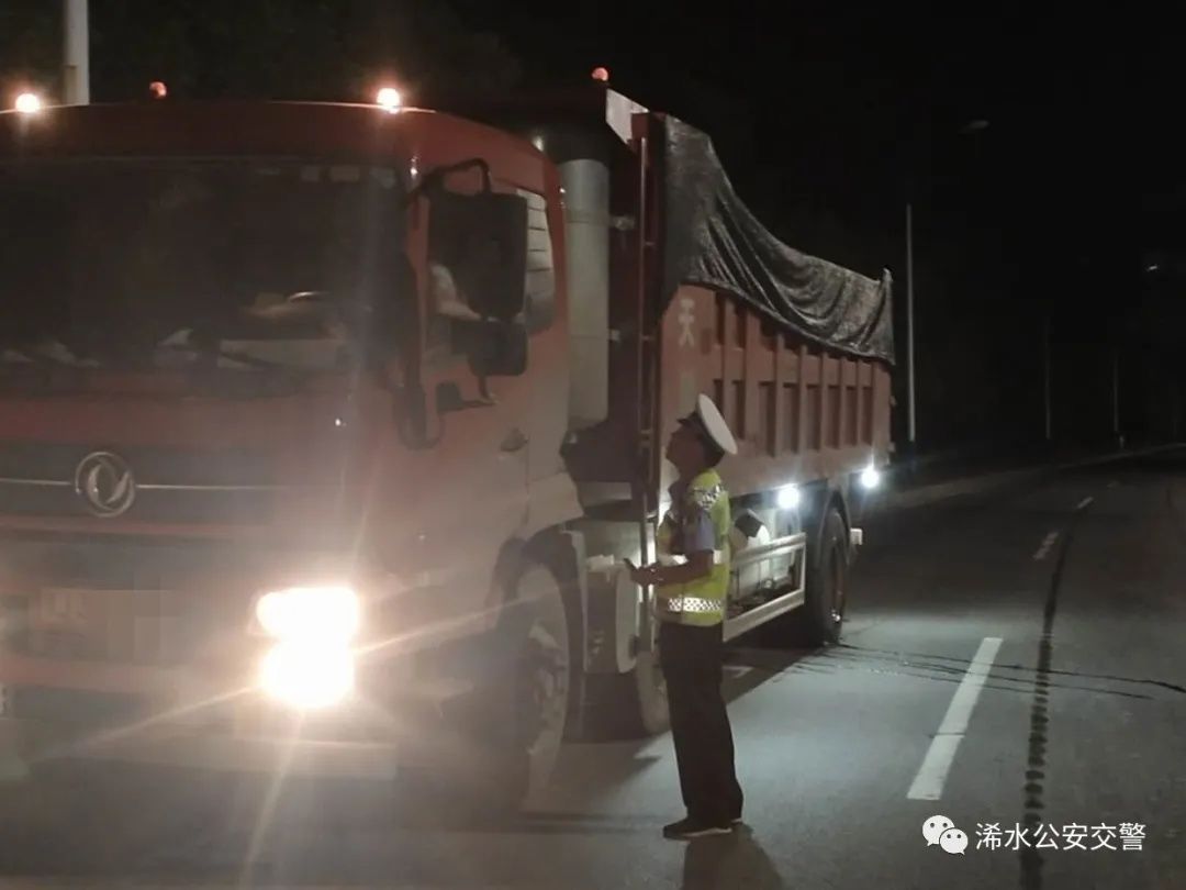 社会治安|重拳出击！浠水交警一举查扣40辆超载货车