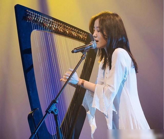  神仙|乐队的夏天2正式开播，第一期神仙打架，黑马乐队唱哭石璐周迅！