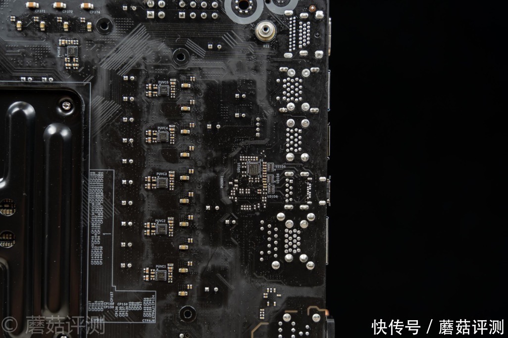 华擎|一块性价比超高的B550主板、华擎B550 Extreme4极限玩家主板 评测