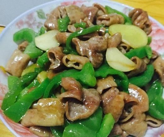 试试|猪大肠好吃却总洗不净?跟着如此做,脏东西无处可藏,可以试试