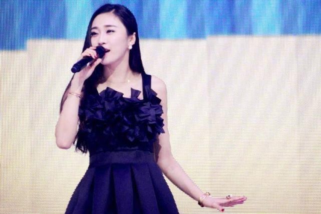  路人|瞒着老公参加《好声音》，火了以后立马离婚，如今沦为路人没人识