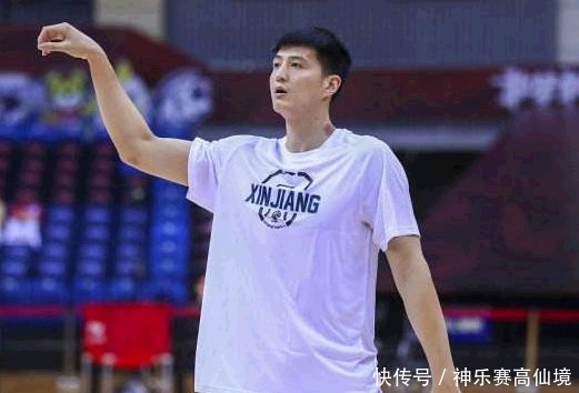 篮坛|中国篮坛的敬业典范!年少差点成为打工仔,从犯规大王到防守大闸