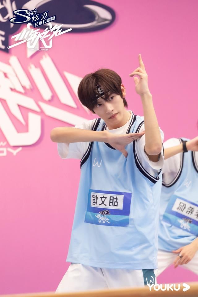  圈内|易烊千玺郭敬明轮番上阵，圈内顶流也带不动这个糊穿地心的节目？