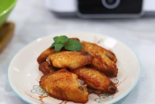 净化|煎鸡翅前,我都会用食物净化机先做个深度清洁,每次我做鸡翅的时候,味道很正宗