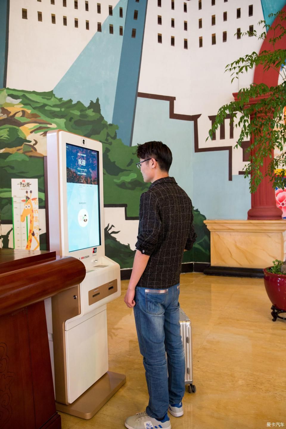  主题酒店|杭州有很多美景与动人的故事，宋城千古情的表演也非常震撼