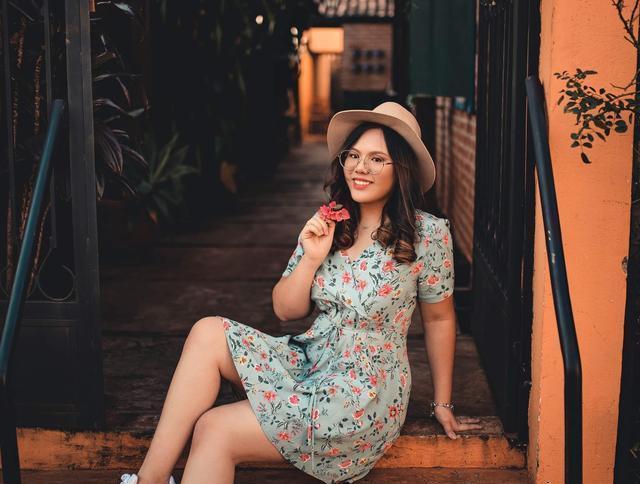 自觉|女人接触的男人多了,会不自觉有这些表现,很准