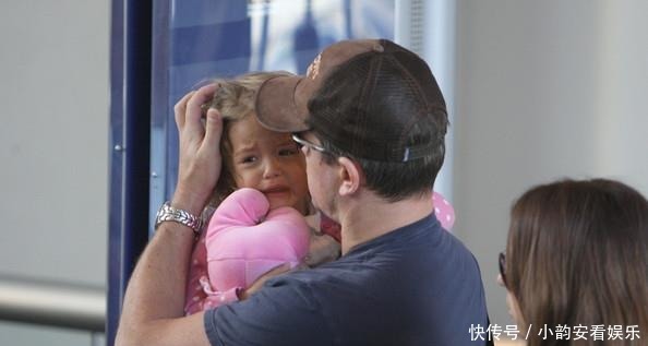 分手|马特·达蒙7次恋爱,最后迎娶了酒保女孩:她不一样