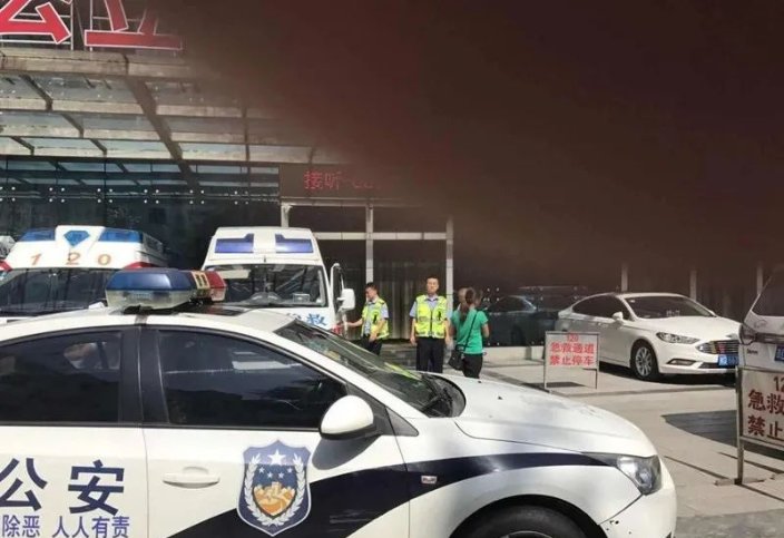  争分夺秒|德江交警与“死神”抢人，争分夺秒护送伤者及时就医