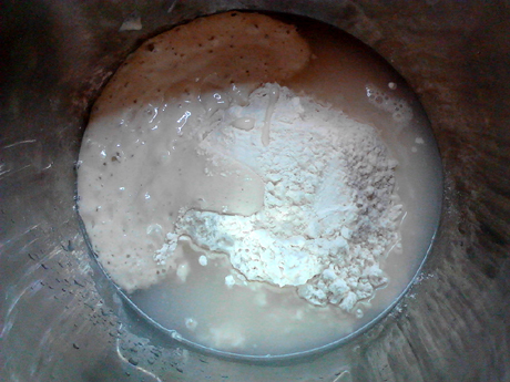 面团|蒸馒头,要学会“三次醒发”,不然出锅后死皮,塌陷口感差