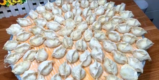  豆角|夏天此菜要多吃, 钙是鸡肉的7倍, 只要1元一斤, 用来包饺子超级香