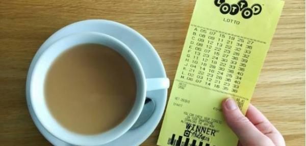 凭空|男子一觉醒来准备去上班，发现凭空中了3000万，自己都不信