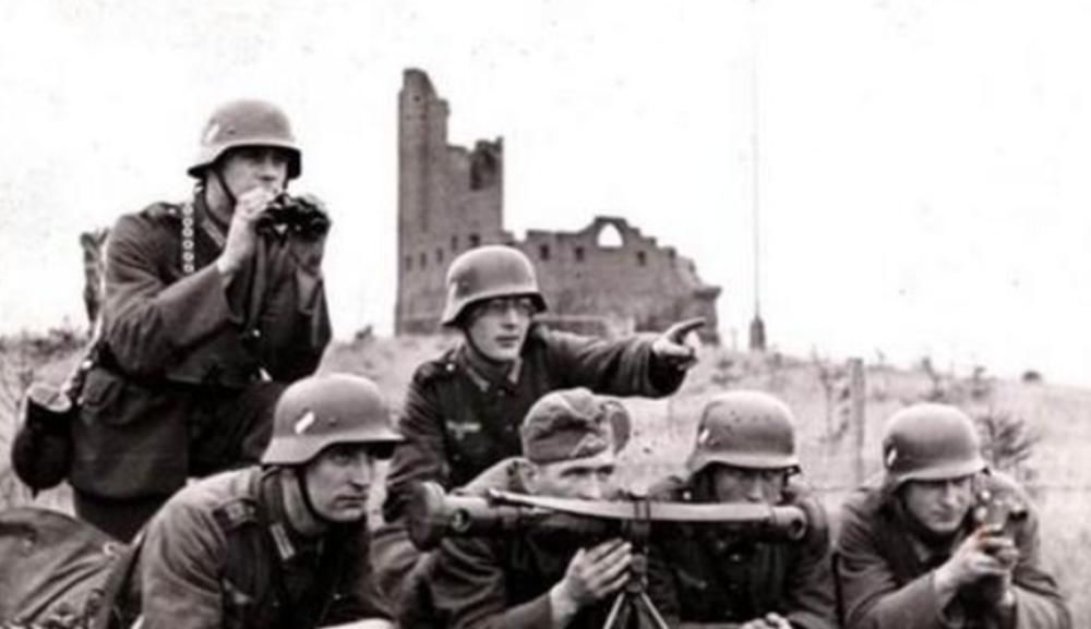 德军|二战德国投降后，与苏军最后一战—布拉格战役，86万德军成俘虏