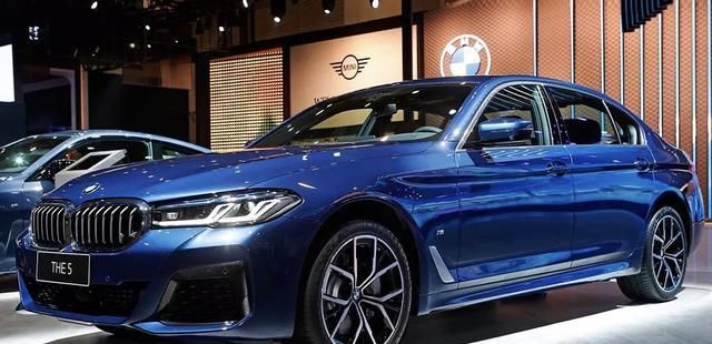 换代|换代宝马5系亮相！换装12.3英寸大屏，6.7秒破百