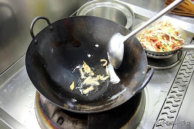  少不了|这3样素菜一起炒，三伏天少不了！一盘才2块，脆爽开胃、消暑润燥