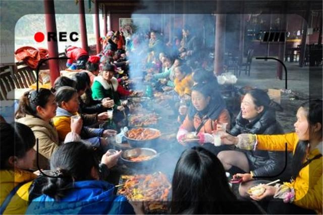 异常|现在市场上,有哪些小吃项目异常火爆?推荐一些供参考