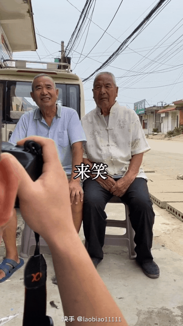 拍照|山东有位“Tony”老师火了！临沂小伙给老人义务理发、拍照
