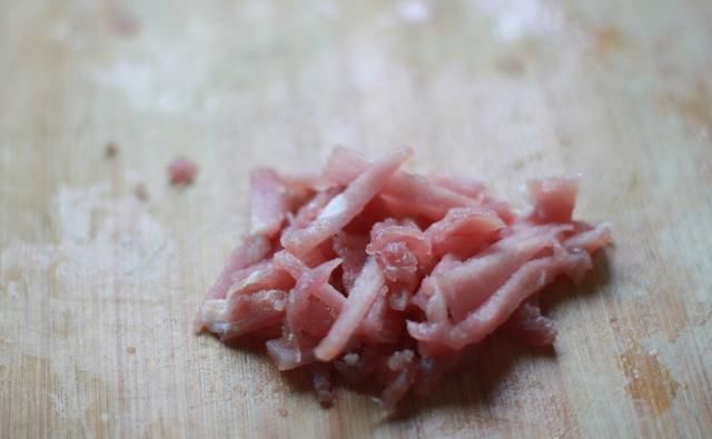  简单|儿时记忆中的那碗面，做法很简单，味道很鲜美