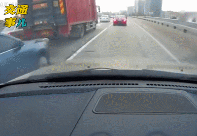  动图|一组动图警示你：最坑人的驾驶行为，见缝就钻害人害己