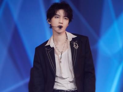  刘雨昕|8月人气榜：王一博第六，刘雨昕第七，肖战第二，第一刚开完演唱会