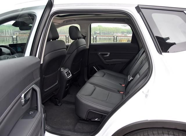  Pro|长安欧尚X7 VS 比亚迪宋Pro，看完对比，差距一目了然