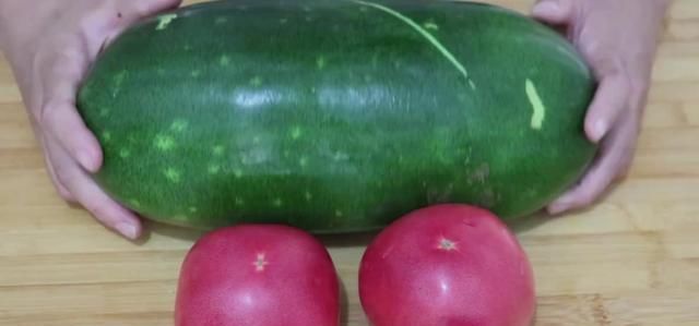  简单|冬瓜加2个西红柿，做法简单鲜香味足，真解馋，家人吃一次就上瘾