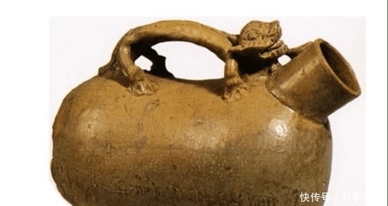 禁止|“夜壶”出土时被人嫌弃,专家看了壶身上的字后说:禁止出国展览