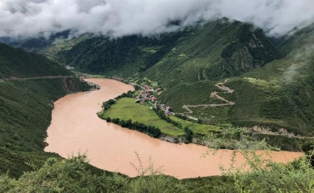  中线|那天，我就在川藏中线翻掉的那台车里