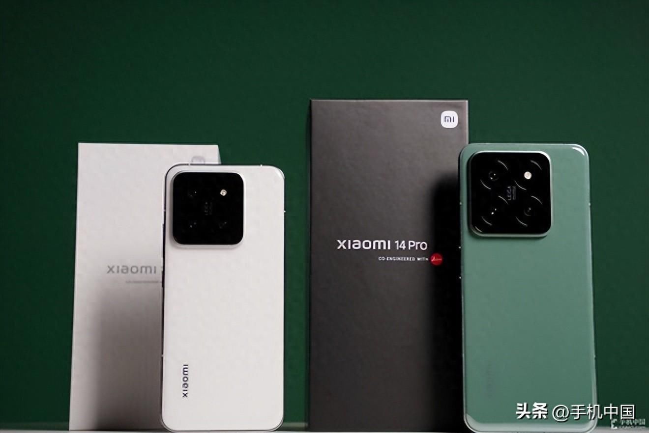 小米14系列图赏：全等深微曲屏，成就大小双旗舰
