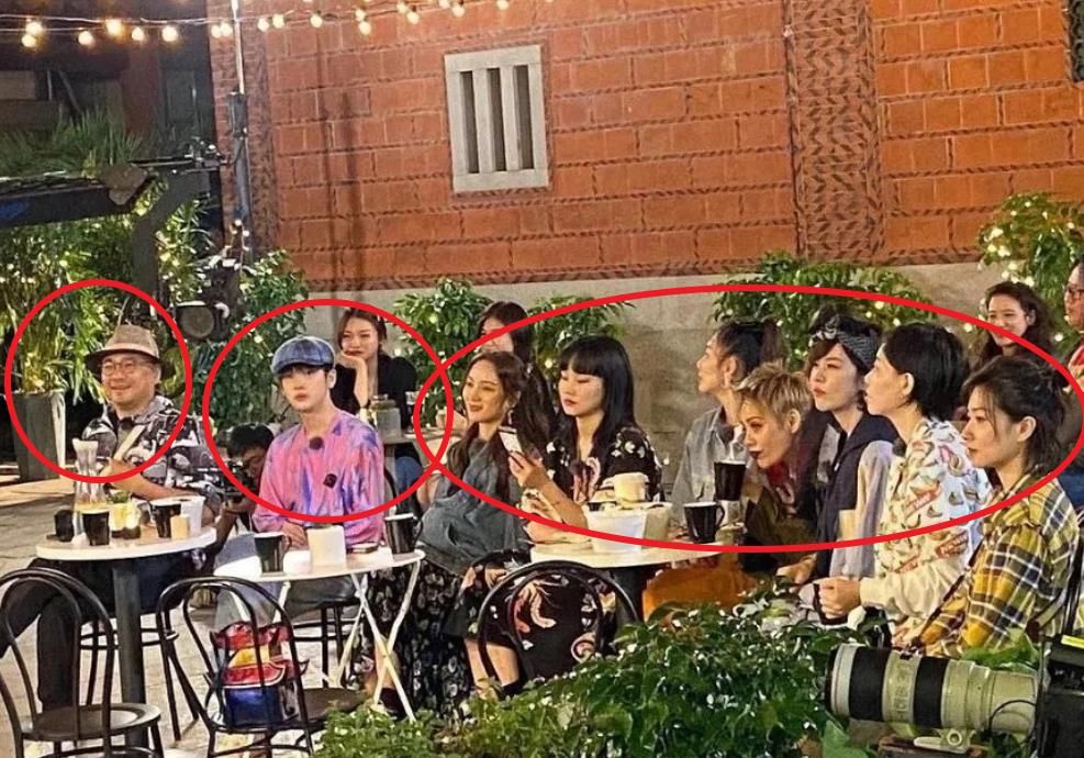  味道|姐姐团新综艺定档，全团黑色系造型，仿佛闻到“腥风血雨”的味道