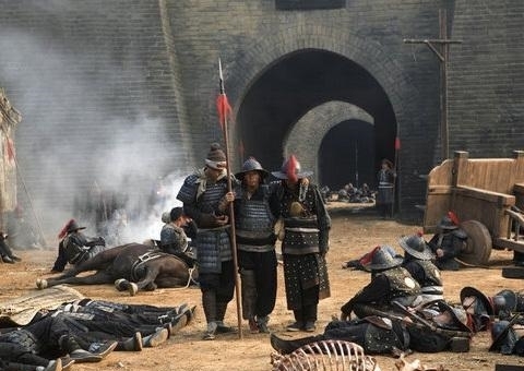  明朝|明朝最没骨气的督师, 创造了两个空前绝后的投降记录